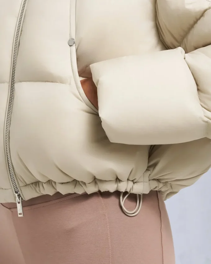 Akai Cropped Puffer Akai Cropped Puffer