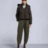 Chaqueta acolchada con ribete de piel de oveja Nyluxe Misti Chaqueta acolchada con ribete de piel de oveja Nyluxe Misti