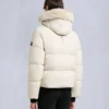 Chaqueta acolchada con ribete de piel de oveja Nyluxe Misti Chaqueta acolchada con ribete de piel de oveja Nyluxe Misti