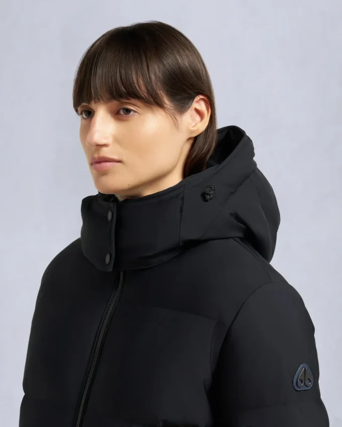 Chaqueta acolchada con ribete de piel de oveja Nyluxe Misti Chaqueta acolchada con ribete de piel de oveja Nyluxe Misti