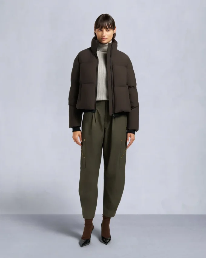 Chaqueta acolchada con ribete de piel de oveja Nyluxe Misti Chaqueta acolchada con ribete de piel de oveja Nyluxe Misti
