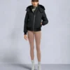 Chaqueta bomber con ribete de piel de oveja Chaqueta bomber con ribete de piel de oveja