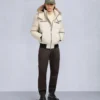 Chaqueta bomber con ribete de piel de oveja Chaqueta bomber con ribete de piel de oveja