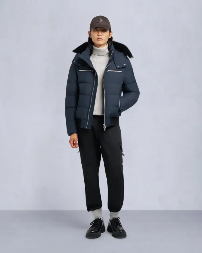 Chaqueta bomber con ribete de piel de oveja Chaqueta bomber con ribete de piel de oveja