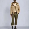 Chaqueta bomber con ribete de piel de oveja Chaqueta bomber con ribete de piel de oveja