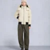Chaqueta bomber con ribete de piel de oveja Chaqueta bomber con ribete de piel de oveja