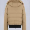 Chaqueta bomber con ribete de piel de oveja Chaqueta bomber con ribete de piel de oveja