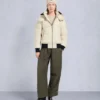 Chaqueta bomber con ribete de piel de oveja Chaqueta bomber con ribete de piel de oveja