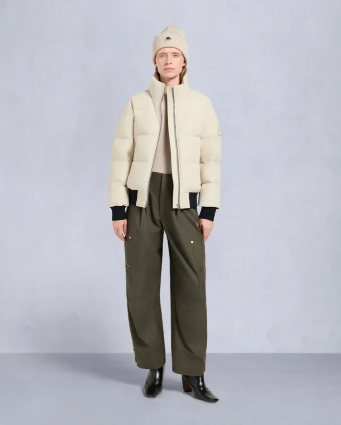 Chaqueta bomber con ribete de piel de oveja Chaqueta bomber con ribete de piel de oveja