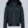 Chaqueta bomber con ribete de piel de oveja Chaqueta bomber con ribete de piel de oveja