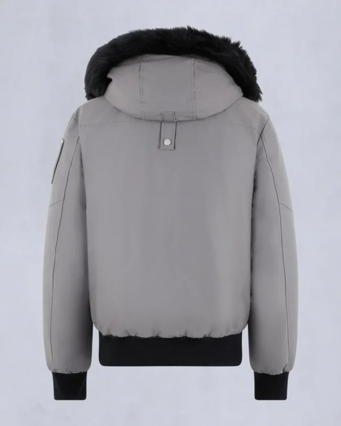 Chaqueta bomber original con ribete de piel de oveja Chaqueta bomber original con ribete de piel de oveja