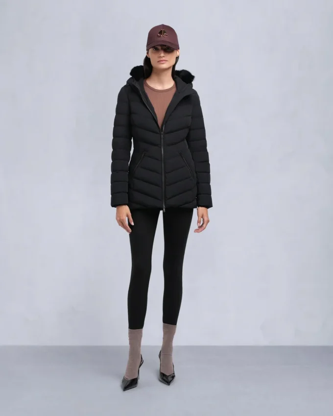 Chaqueta con ribete de piel de oveja Roselawn Chaqueta con ribete de piel de oveja Roselawn