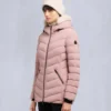 Chaqueta con ribete de piel de oveja Roselawn Chaqueta con ribete de piel de oveja Roselawn