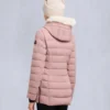 Chaqueta con ribete de piel de oveja Roselawn Chaqueta con ribete de piel de oveja Roselawn
