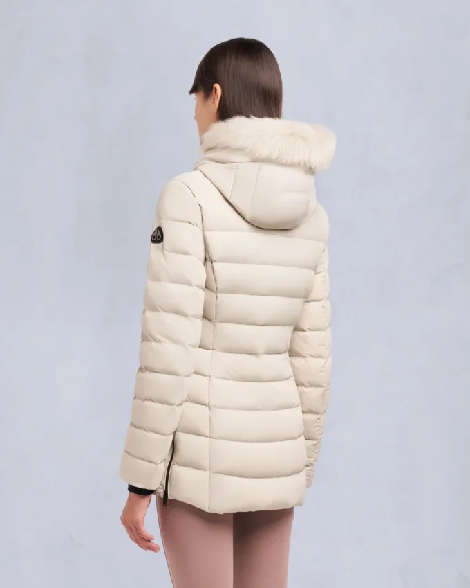 Chaqueta con ribete de piel de oveja Roselawn Chaqueta con ribete de piel de oveja Roselawn