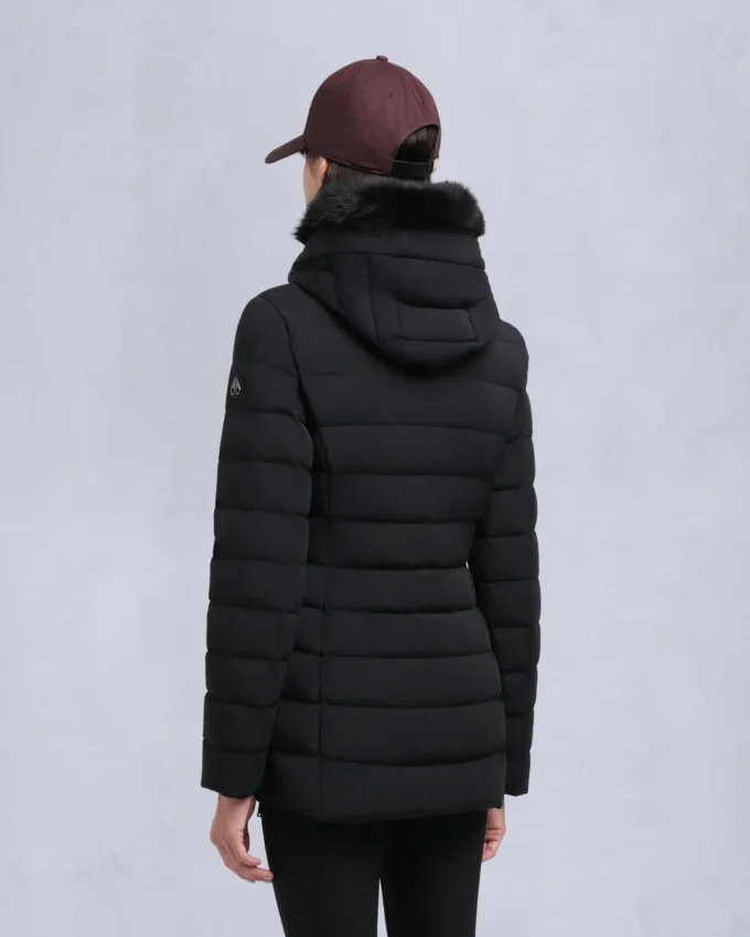 Chaqueta con ribete de piel de oveja Roselawn Chaqueta con ribete de piel de oveja Roselawn