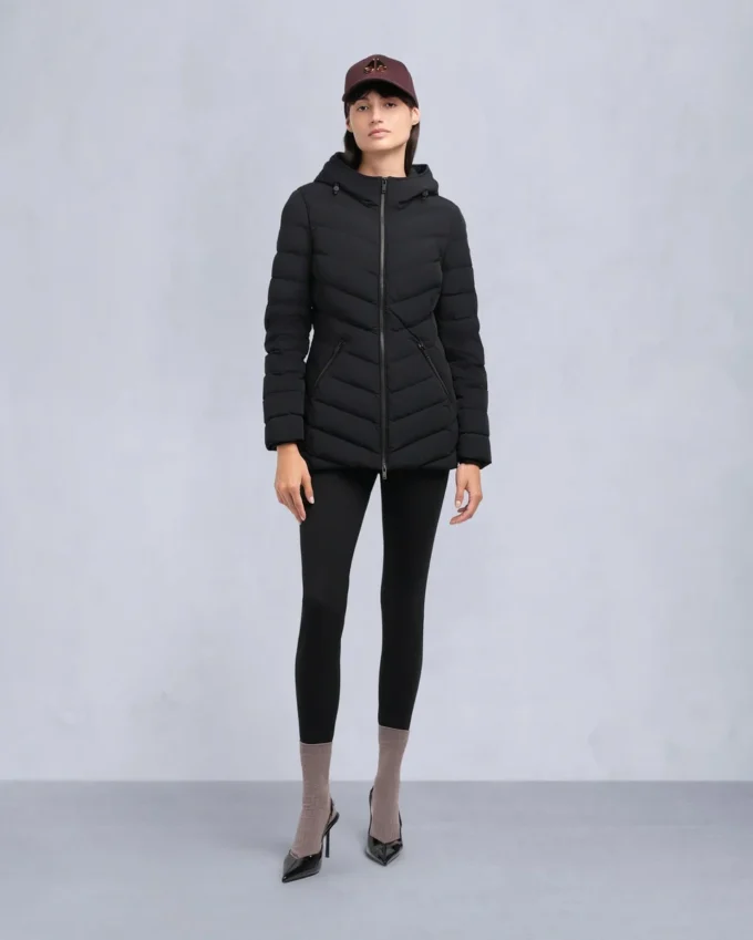 Chaqueta con ribete de piel de oveja Roselawn Chaqueta con ribete de piel de oveja Roselawn