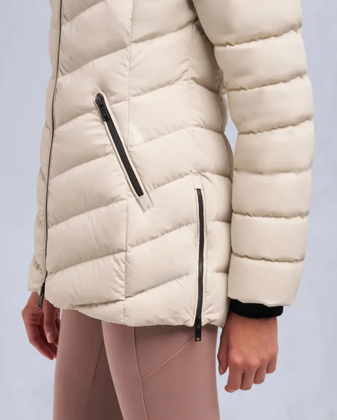 Chaqueta con ribete de piel de oveja Roselawn Chaqueta con ribete de piel de oveja Roselawn