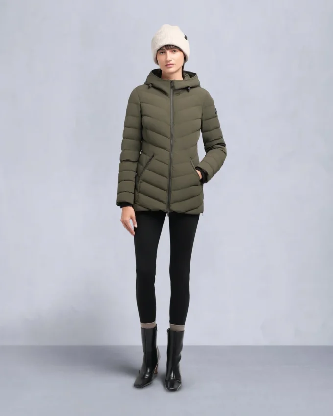 Chaqueta con ribete de piel de oveja Roselawn Chaqueta con ribete de piel de oveja Roselawn