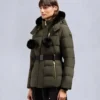 Chaqueta Gold Series Nyluxe Cambria con ribete de piel de oveja Chaqueta Gold Series Nyluxe Cambria con ribete de piel de oveja