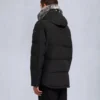 Chaqueta Onyx Round Island con ribete de piel de oveja Chaqueta Onyx Round Island con ribete de piel de oveja