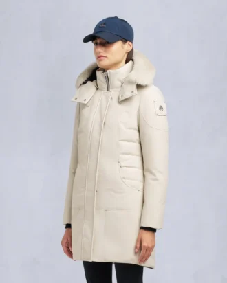 Parka con ribete de piel de oveja