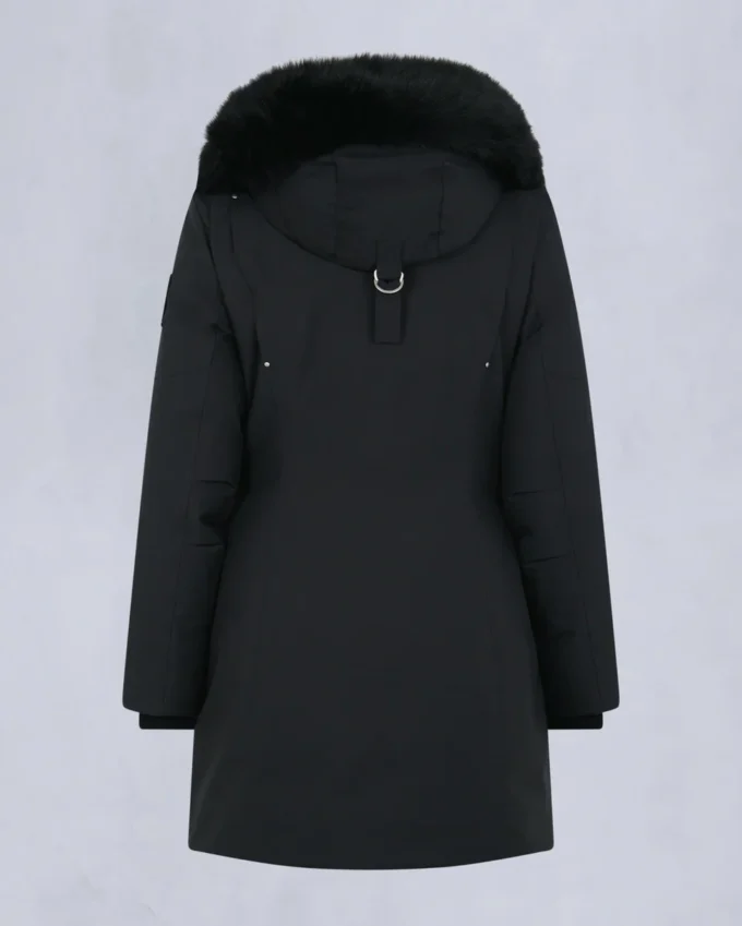 Parka con ribete de piel de oveja Parka con ribete de piel de oveja