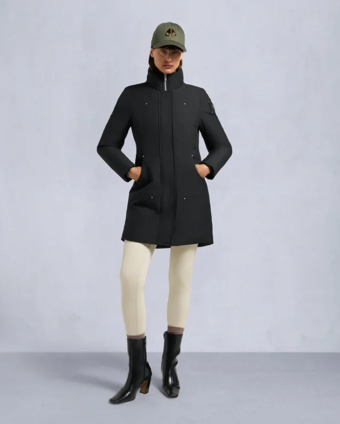 Parka con ribete de piel de oveja Parka con ribete de piel de oveja