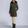 Parka con ribete de piel de oveja Nyluxe Watershed de la serie Gold Parka con ribete de piel de oveja Nyluxe Watershed de la serie Gold