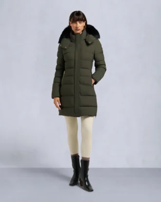 Parka con ribete de piel de oveja Nyluxe Watershed de la serie Gold