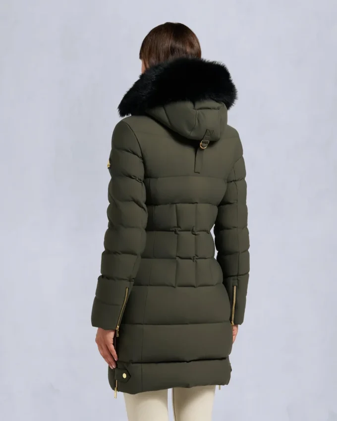 Parka con ribete de piel de oveja Nyluxe Watershed de la serie Gold Parka con ribete de piel de oveja Nyluxe Watershed de la serie Gold