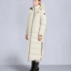 Parka Nyluxe Chelia con ribete de piel de oveja Parka Nyluxe Chelia con ribete de piel de oveja