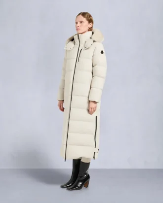 Parka Nyluxe Chelia con ribete de piel de oveja