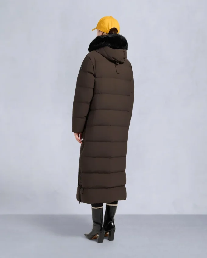 Parka Nyluxe Chelia con ribete de piel de oveja Parka Nyluxe Chelia con ribete de piel de oveja