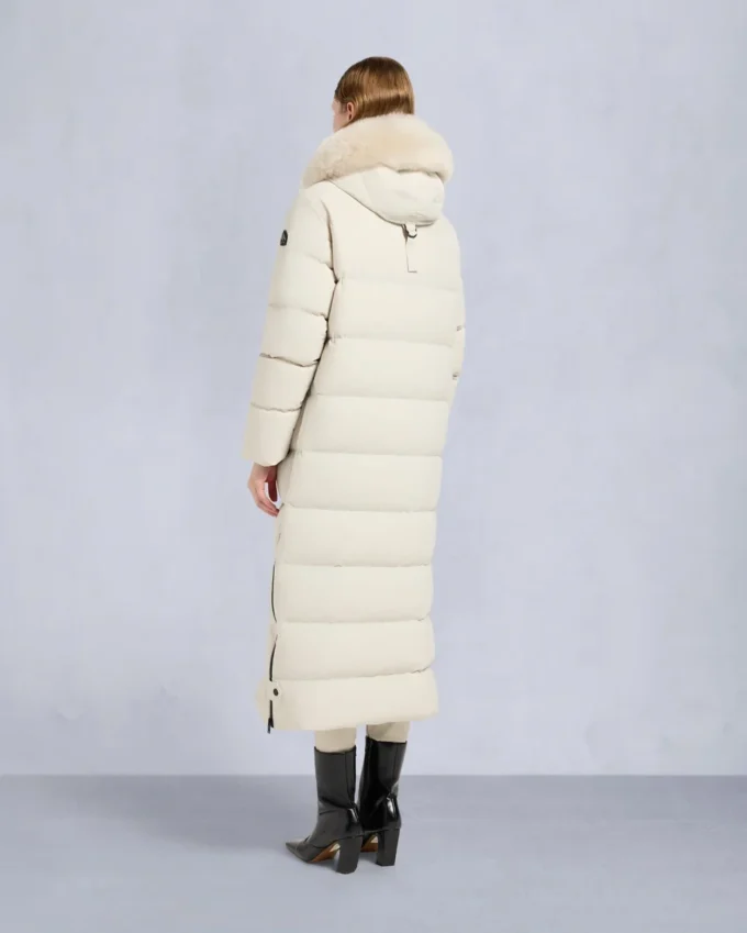 Parka Nyluxe Chelia con ribete de piel de oveja Parka Nyluxe Chelia con ribete de piel de oveja