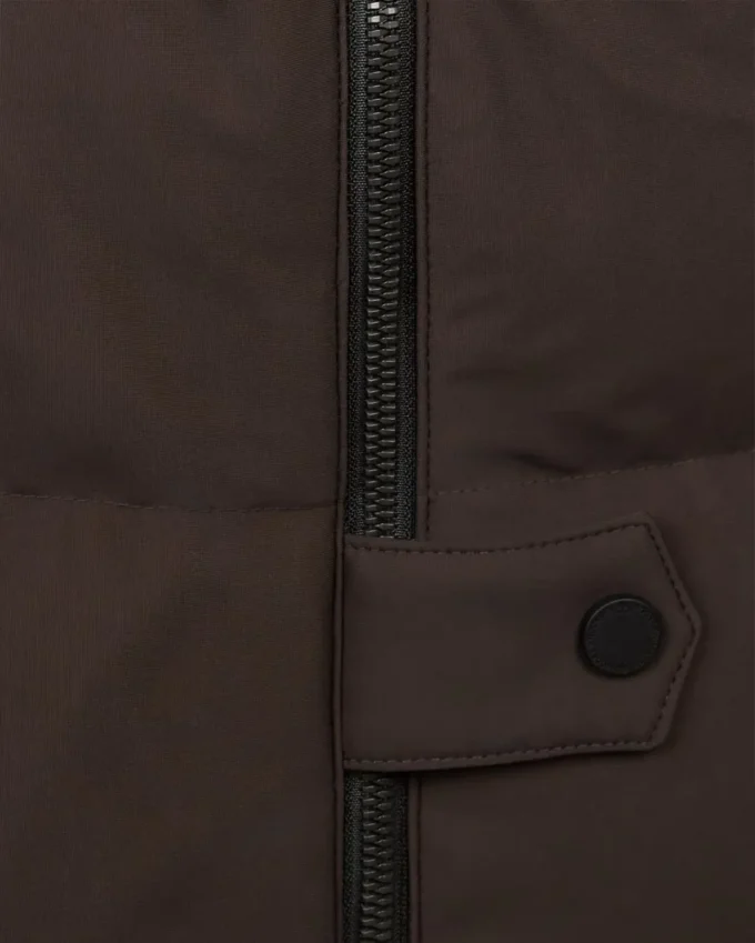 Parka Nyluxe Chelia con ribete de piel de oveja Parka Nyluxe Chelia con ribete de piel de oveja