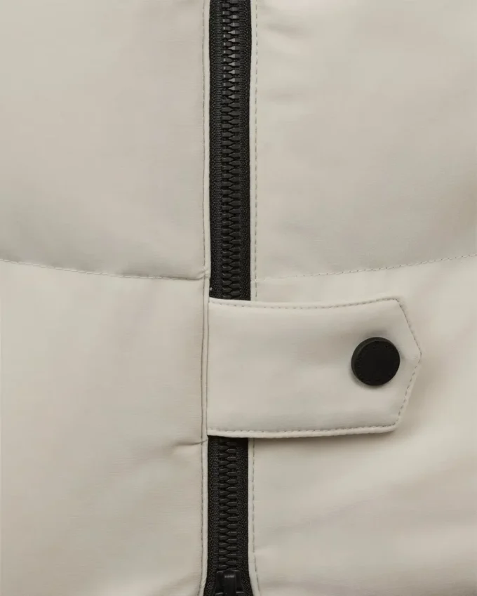 Parka Nyluxe Chelia con ribete de piel de oveja Parka Nyluxe Chelia con ribete de piel de oveja