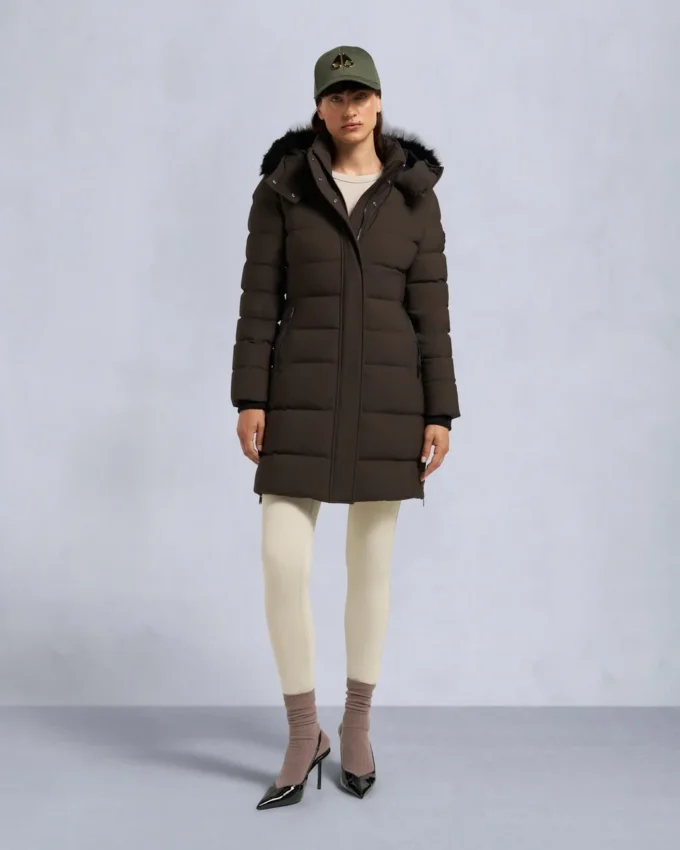 Parka Nyluxe Watershed con ribete de piel de oveja Parka Nyluxe Watershed con ribete de piel de oveja